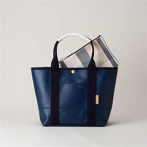 Staple Tote Bags We Love: Blue Label Crestbridge 